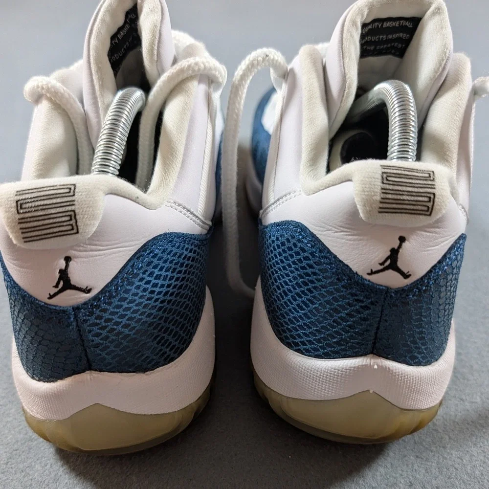 Jordan 11 Retro Low Navy Snakeskin Mens Size 9.5 White Blue CD6846-102